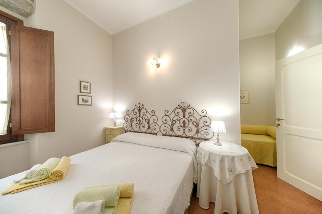 B&B A Casa Di Teresa Olbia Buitenkant foto