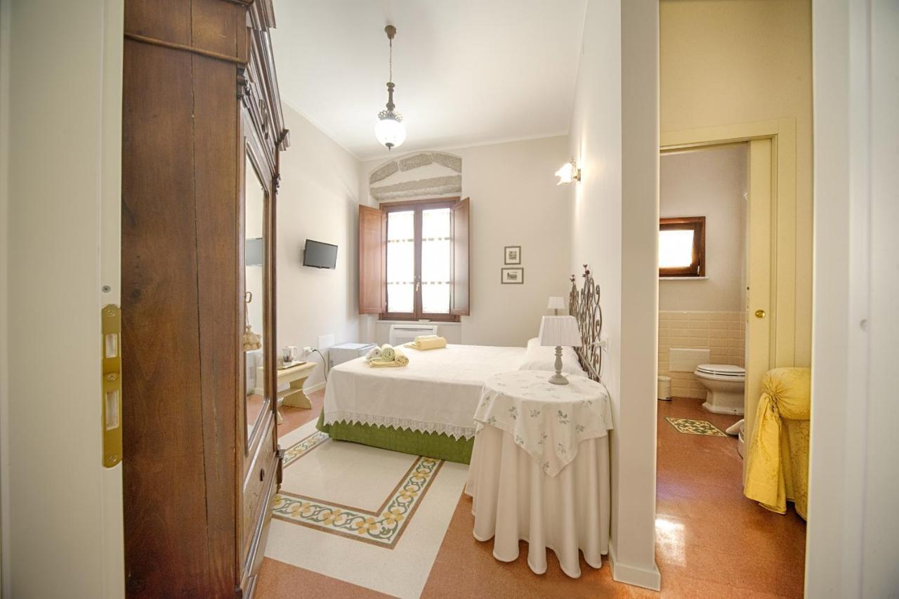 B&B A Casa Di Teresa Olbia Buitenkant foto